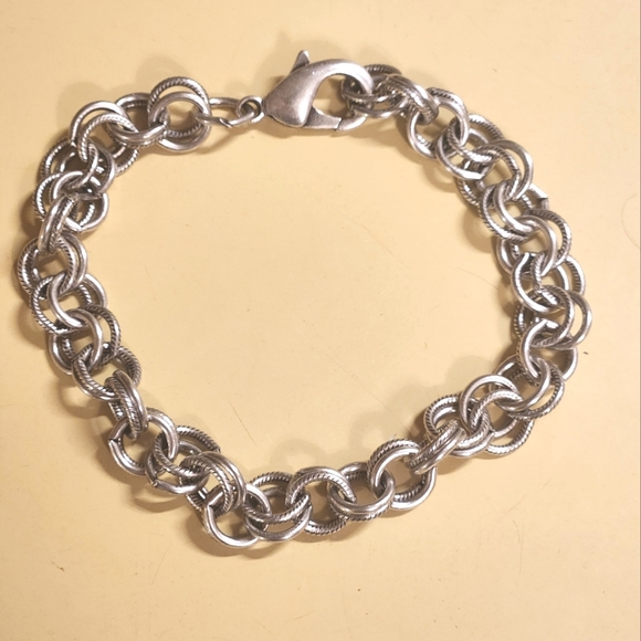 Macy's Set of 8" Double Link Charm Bracelets w/Bonus 8.5" Brass Link Bracelet - Picture 5 of 6